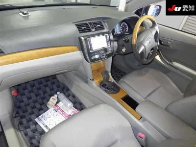 TOYOTA PREMIO