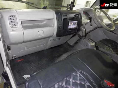 TOYOTA DYNA