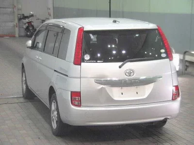 TOYOTA ISIS