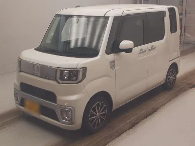 DAIHATSU WAKE