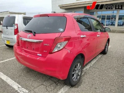 TOYOTA VITZ