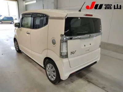 HONDA N BOX SLASH