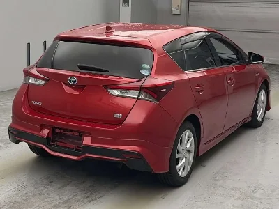 TOYOTA AURIS