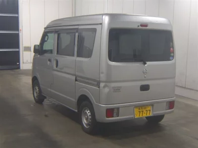 NISSAN CLIPPER VAN