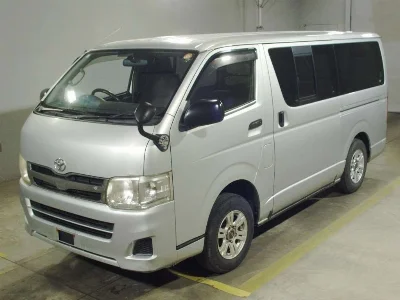 TOYOTA HIACE VAN