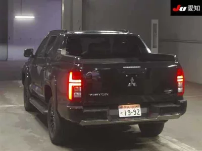 MITSUBISHI TRITON