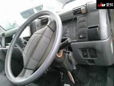 MITSUBISHI CANTER