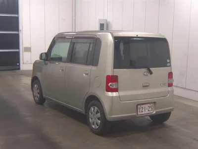 DAIHATSU MOVE CONTE