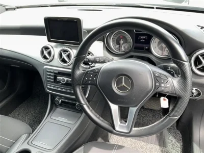 MERCEDES BENZ GLA