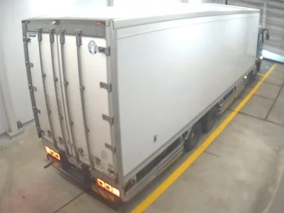 MITSUBISHI FUSO
