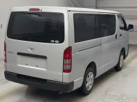 Цена авто Toyota HiAce Van с аукционов Японии, номер кузова TRH200V, пробег 135 000, оценка 8