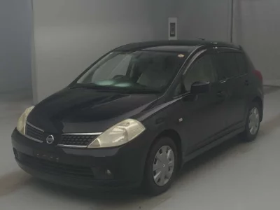 NISSAN TIIDA