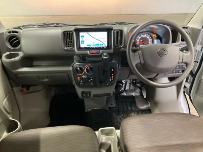 NISSAN CLIPPER VAN