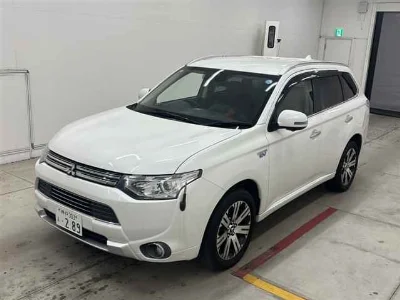 MITSUBISHI OUTLANDER PHEV