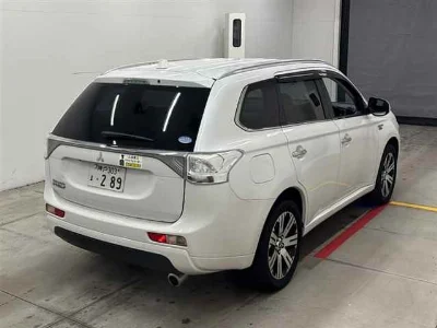 MITSUBISHI OUTLANDER PHEV