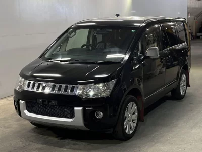 MITSUBISHI DELICA D5
