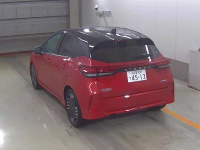 NISSAN AURA
