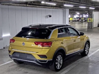 VOLKSWAGEN T-ROC