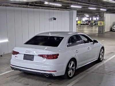 AUDI S4 AVANTE