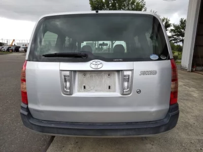 TOYOTA SUCCEED