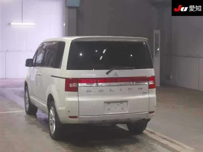 MITSUBISHI DELICA D5