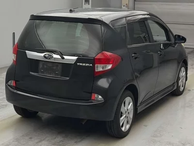 SUBARU TREZIA