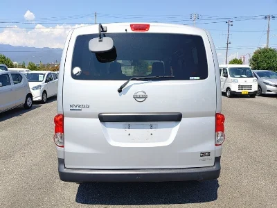 NISSAN NV200