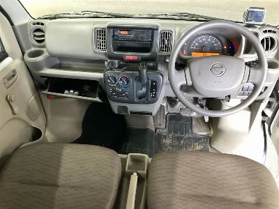 NISSAN CLIPPER VAN