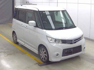 NISSAN ROOX