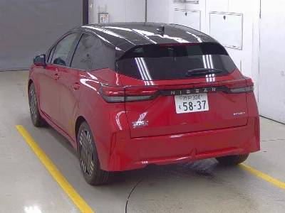 NISSAN AURA