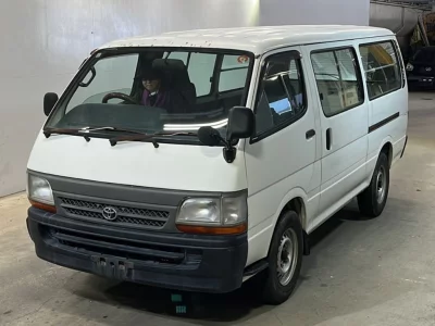TOYOTA REGIUS VAN