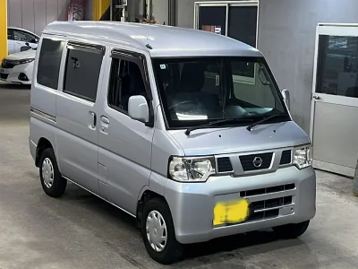 NISSAN CLIPPER VAN