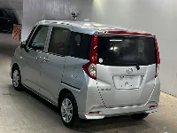 Цена авто Toyota Roomy с аукционов Японии, номер кузова M900A, пробег 78 000, оценка 8