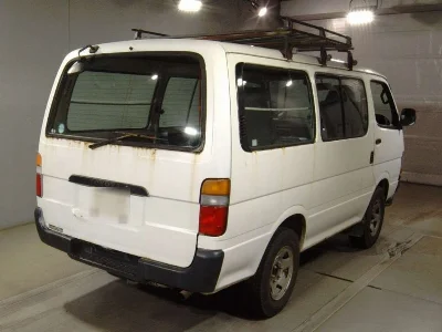 TOYOTA HIACE VAN