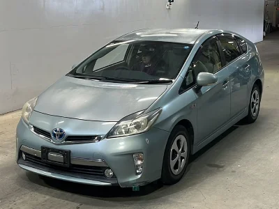 TOYOTA PRIUS PHV