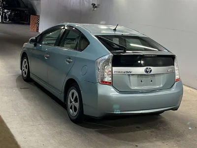 TOYOTA PRIUS PHV