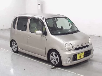DAIHATSU MOVE LATTE