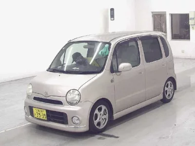 DAIHATSU MOVE LATTE
