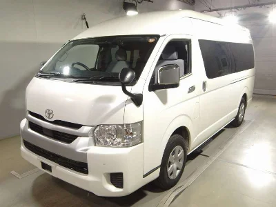 TOYOTA HIACE
