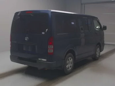 TOYOTA REGIUS VAN