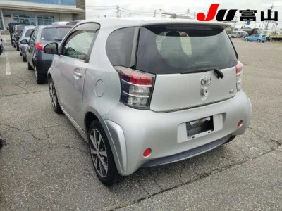 TOYOTA IQ