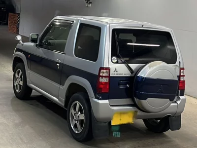 MITSUBISHI PAJERO MINI