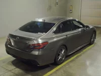 Toyota CROWN HYBRID