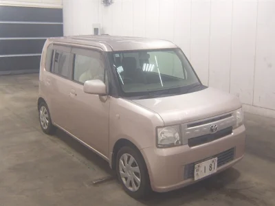 TOYOTA PIXIS SPACE