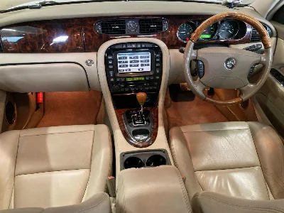 JAGUAR XJ6