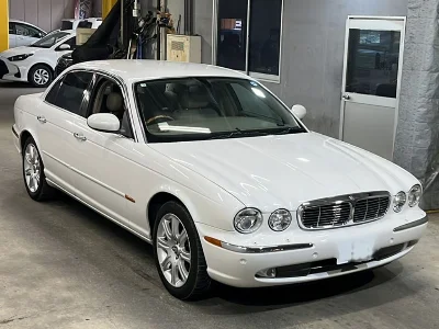 JAGUAR XJ6