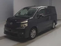Цена авто Toyota Voxy с аукционов Японии, номер кузова ZRR70W, пробег 113 000, оценка 6