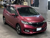Цена авто Honda FIT HYBRID с аукционов Японии, номер кузова GP5, пробег 90 000, оценка 2