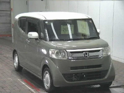 HONDA N BOX SLASH