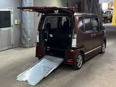 HONDA N BOX PLUS